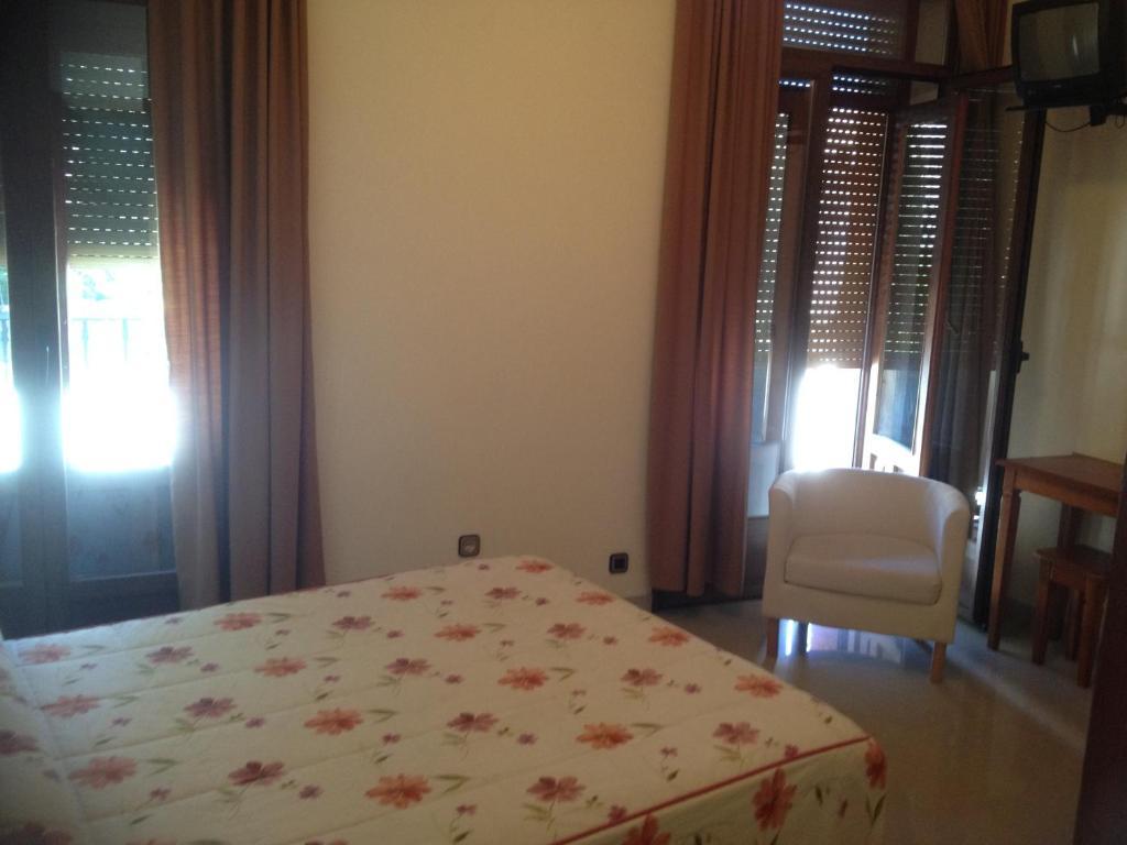 Hostal Cervantes Valdemoro Szoba fotó