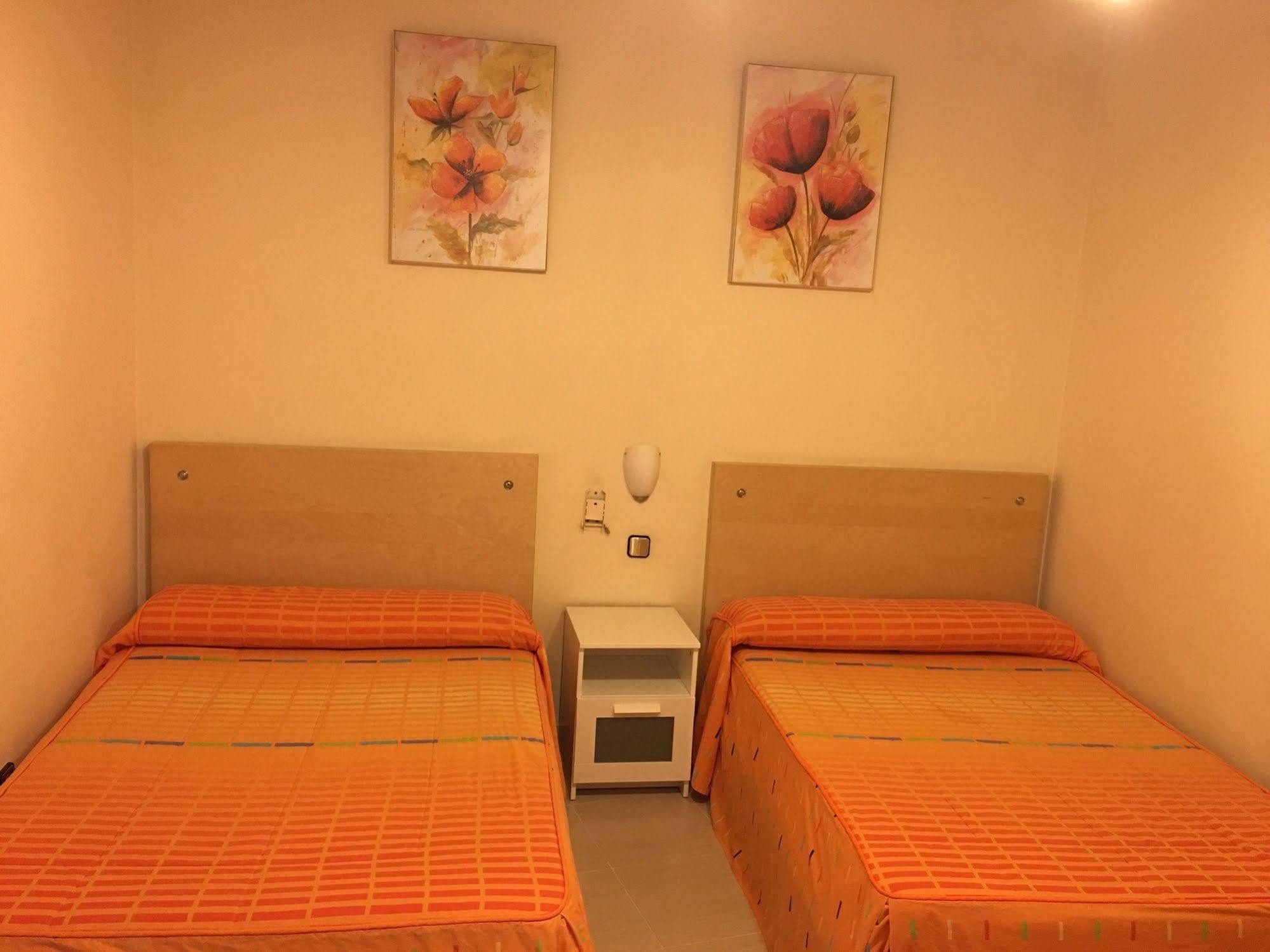 Hostal Cervantes Valdemoro Kültér fotó